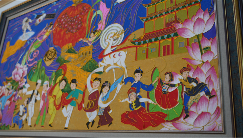 Bilingual interview frame from the Majiayao video